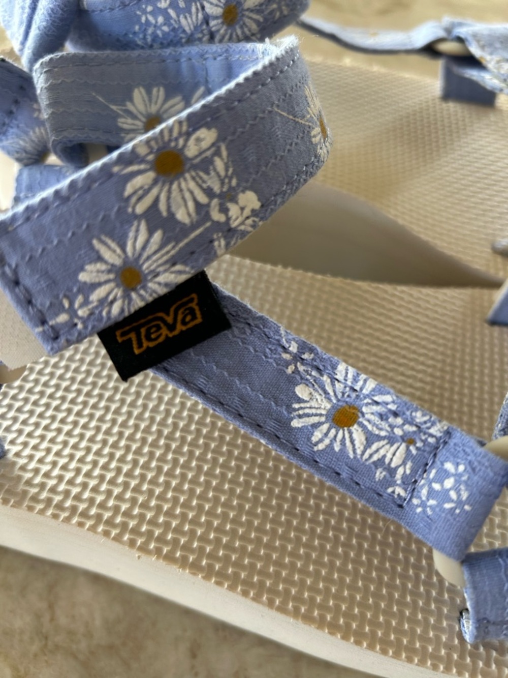 Teva Flatform Gloriosa Universal Perwinkle Daisies Platform Sandals EUC - Picture 9 of 12